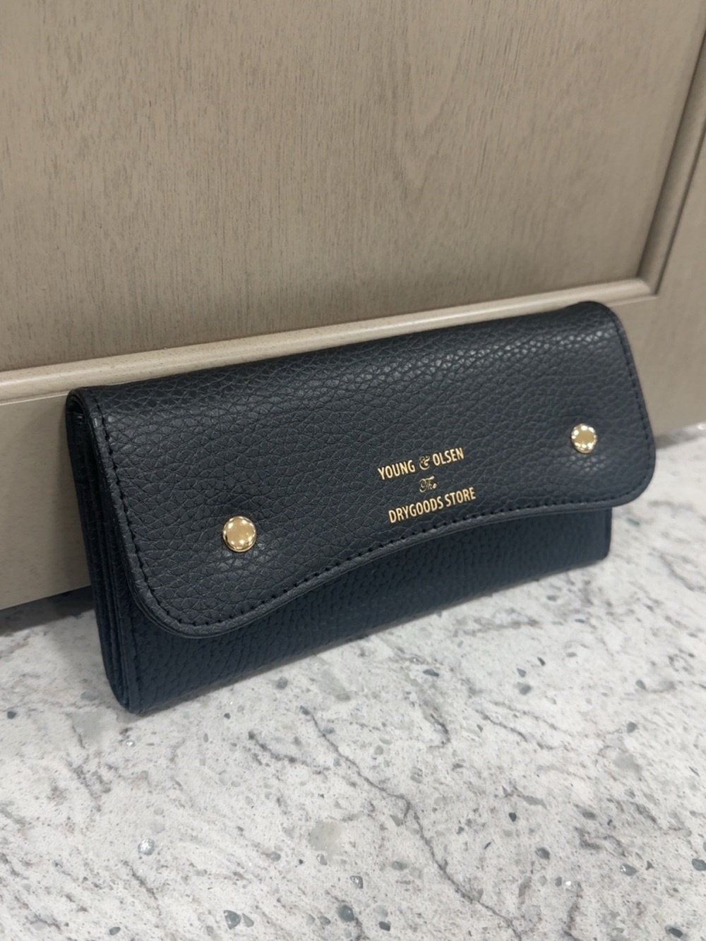 YOUNG OLSEN The DRYGOODS STORE WOMEN UNISEX BLACK WALLET -AUTHENTIC NEW-